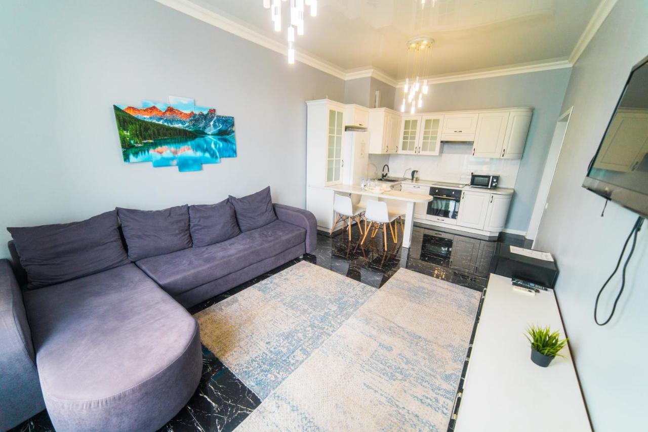 Manica Gagarin Park Appartement Alma-Ata Buitenkant foto